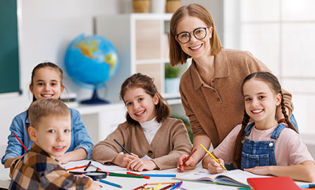 In class International Teaching Diploma Pre and Primary Teacher Training